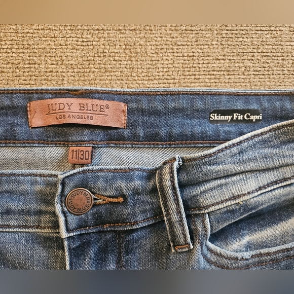 Judy Blue skinny fit Capri size 11/30 - Picture 4 of 6